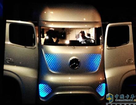 c ķ2014IAA