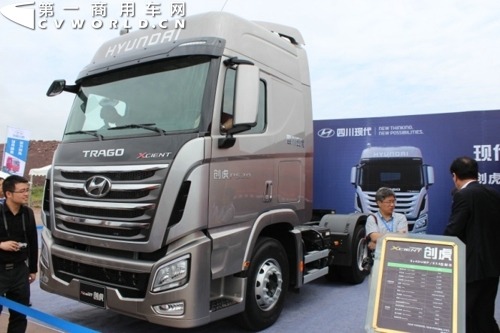 四川現(xiàn)代創(chuàng)虎P520牽引車外觀