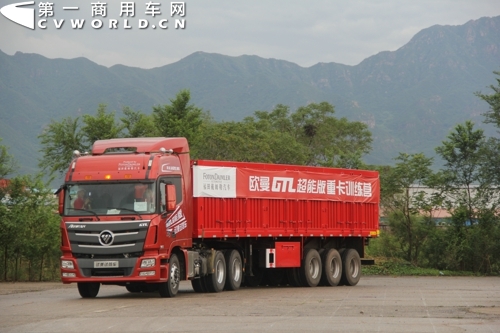 試駕現(xiàn)場(chǎng).jpg
