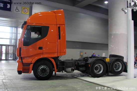 Stralis Hi-Way؟N 4˾ӆُ_