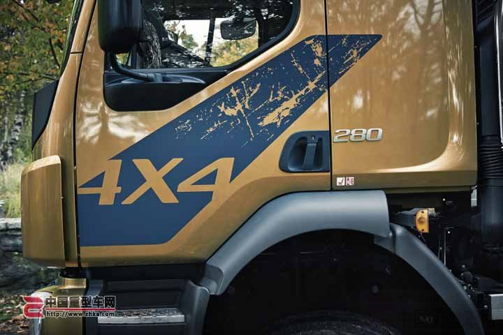 598-1412050Q501304.jpg