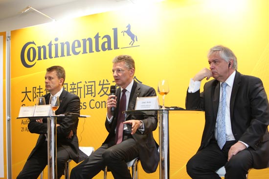 4. ꑼF(zh)жϯElmar DegenhartʿꑼF(zh)жɆTЇ^(q)üϯ(zh)йRalf 