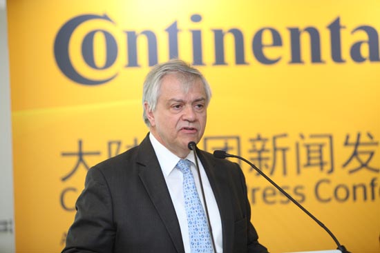 3. ꑼF(zh)жɆTI(y)José AvilaڴꑼF2015Ϻ܇չl(f)ϰl(f).J