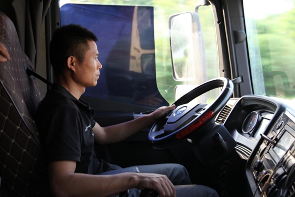 DƬ83.jpg